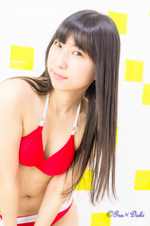 広瀬ことみさん水着グラビア