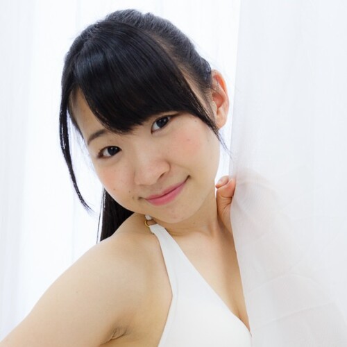 有村瞳さん水着グラビア