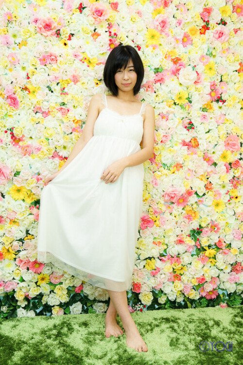 佐野つかさ 私服ポートレート