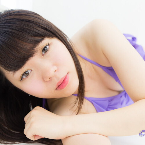 新垣由奈さん水着グラビア