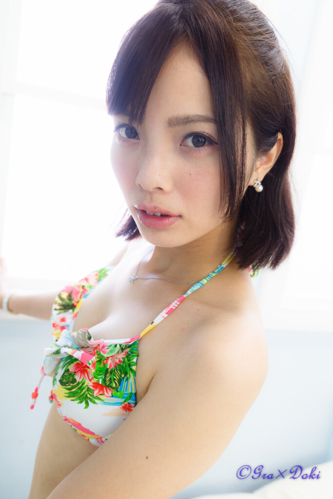 如月はるなさん水着ポートレート