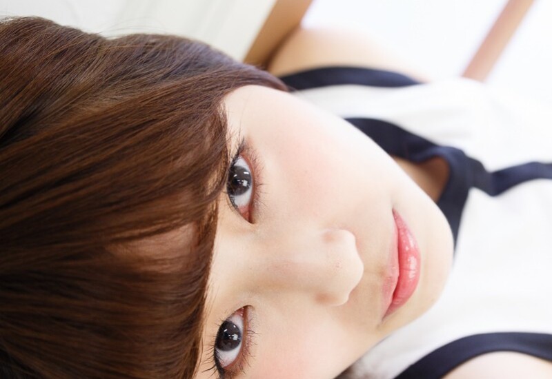 倉田夏希さん私服ポートレート