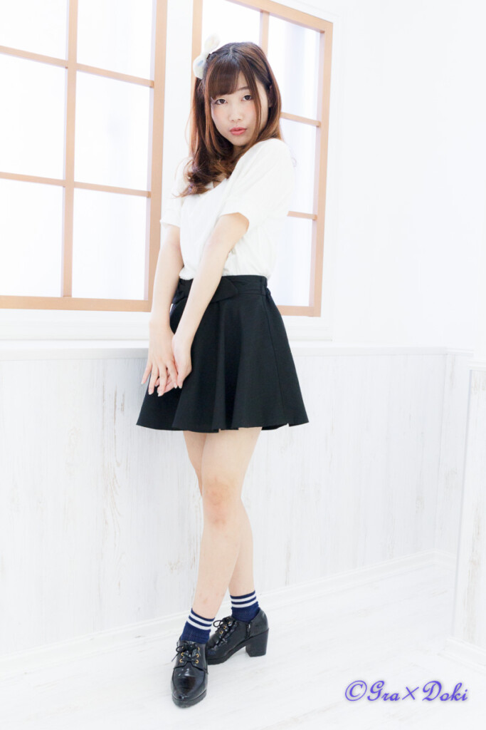 撮影会モデルの石崎奈央さんの私服ポートレート
