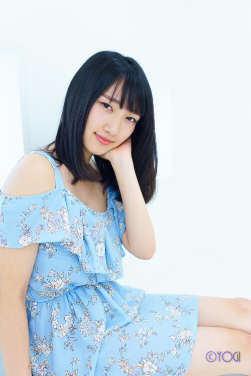 田中菜々さんの私服ポートレート