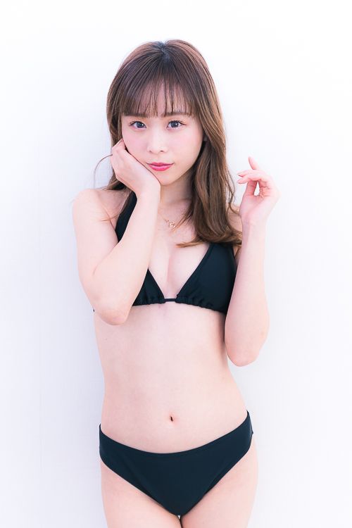酒井穂乃香 水着ポートレート