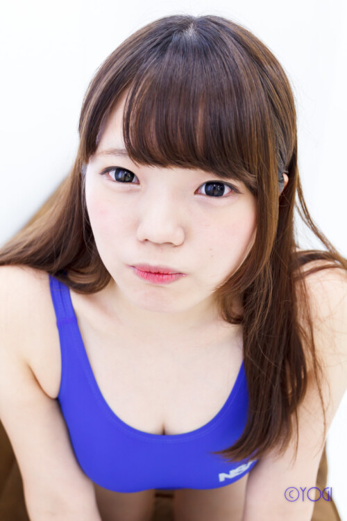 撮影会モデル媛野しのさんのスクール水着グラビア