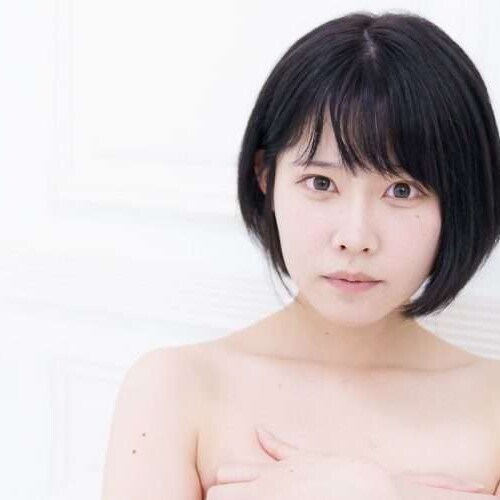 小泉さつきさんの水着グラビア