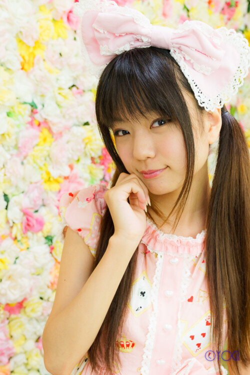新山きらりさんの私服ポートレート