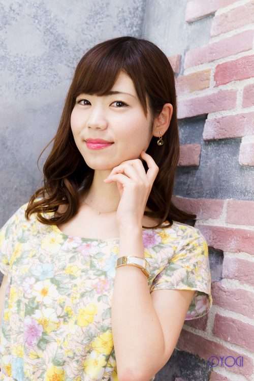 本郷亜実私服ポートレート