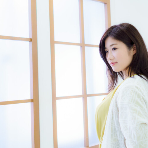 おの舞美私服ポートレート