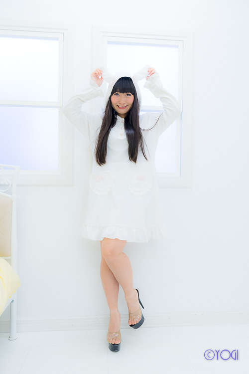 神野愛依私服ポートレート