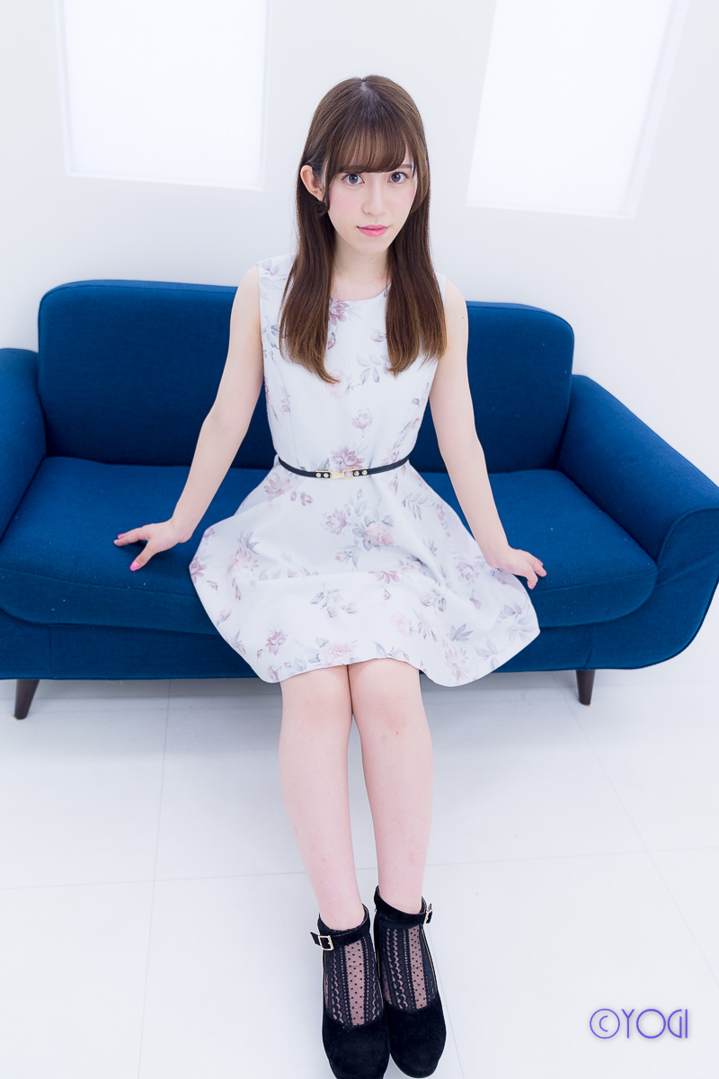 渡辺みな 私服ポートレート