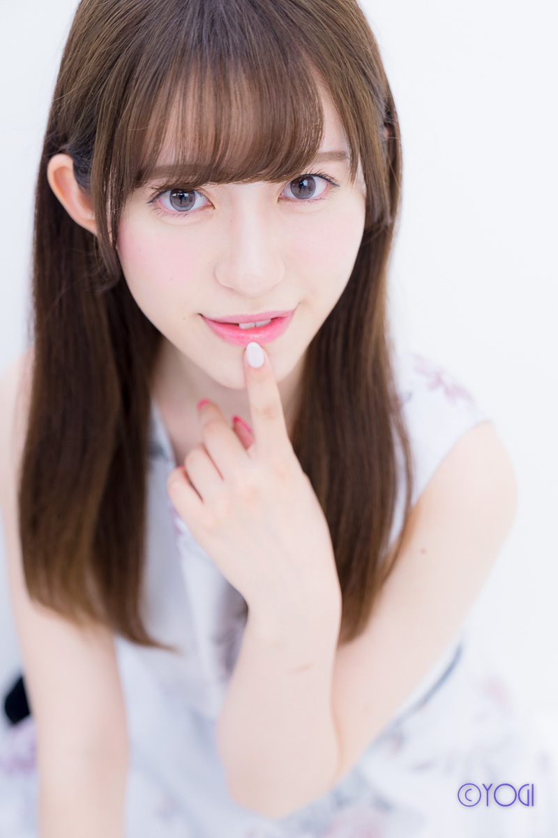 渡辺みな 私服ポートレート