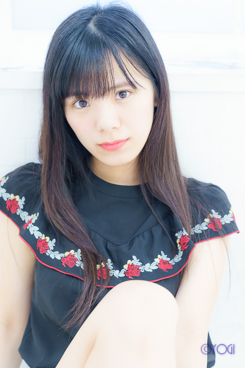 伊東みつき私服ポートレート