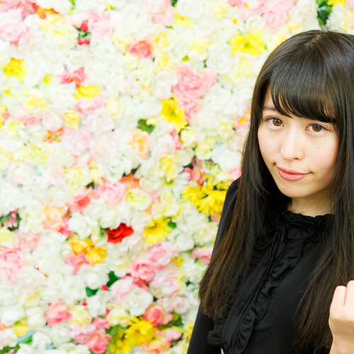 小泉えみか私服ポートレート