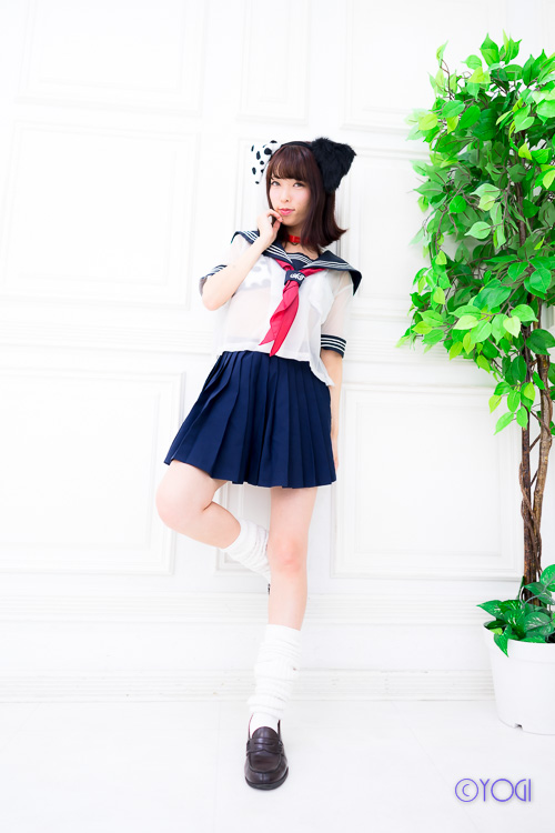 桐間彩(あーにゃん)制服コスプレ