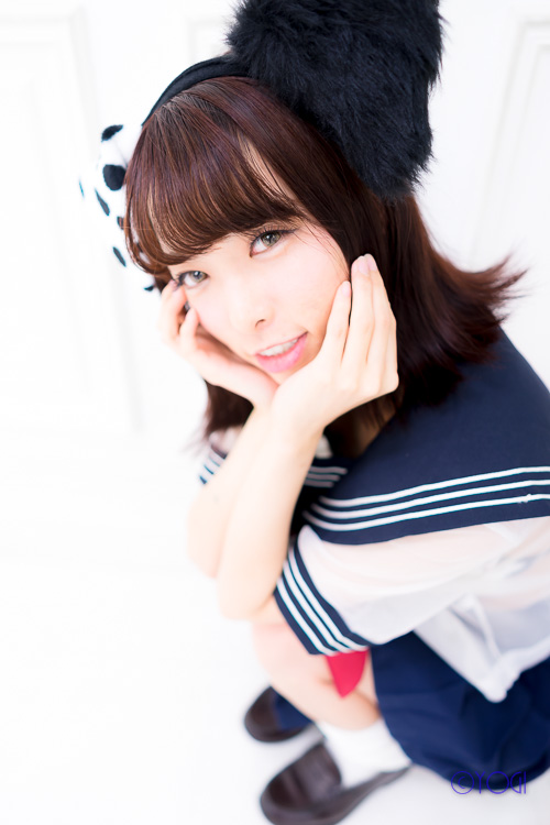 桐間彩(あーにゃん)制服コスプレ