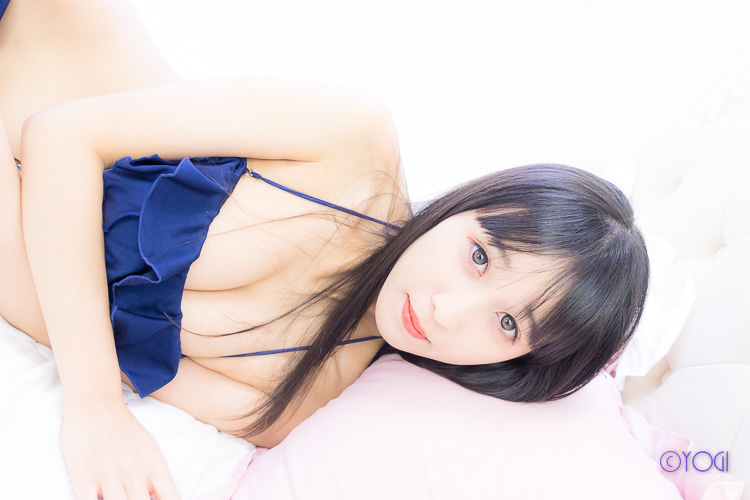 瑠川らら 水着ポートレート