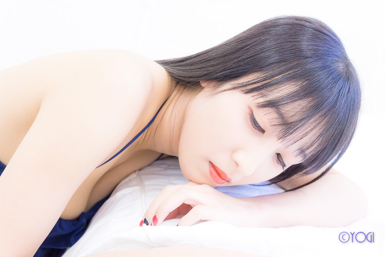 瑠川らら 水着ポートレート