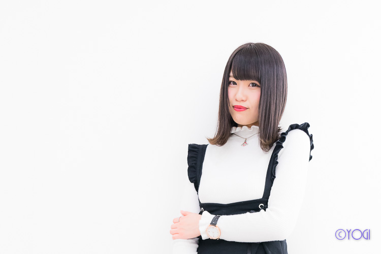 今井なぎさ 服ポートレート