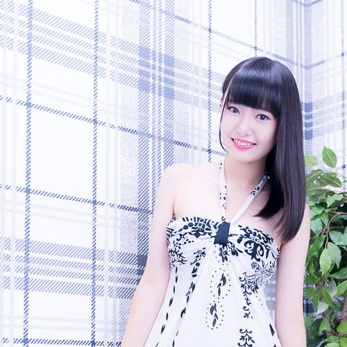 潮見凪紗 私服ポートレート