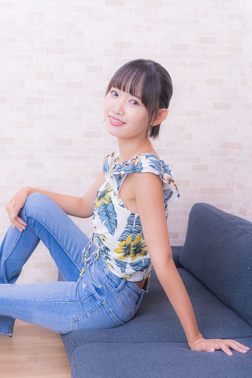 潮見凪紗 私服ポートレート