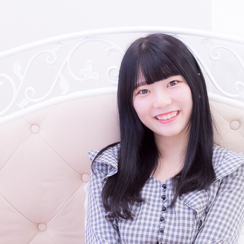 愛葉もも 私服ポートレート