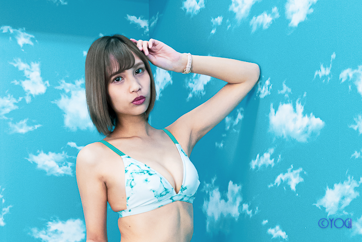 佐藤莉依 水着ポートレート