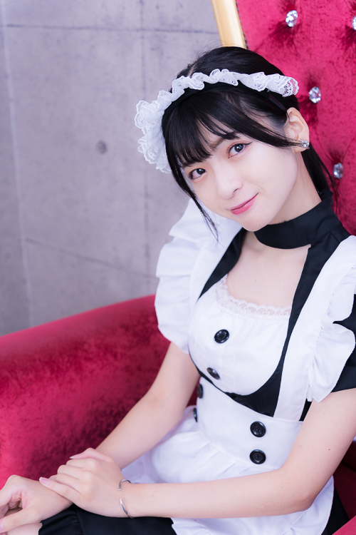 高橋理沙 私服ポートレート