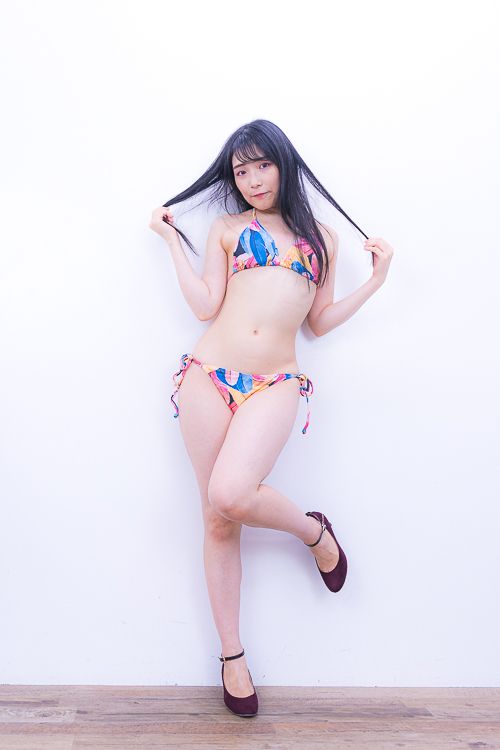 蔡晴星 水着ポートレート