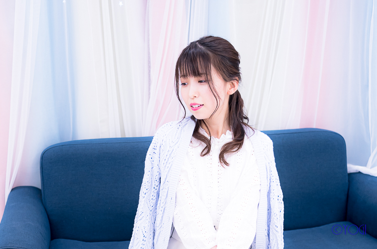 國井紫苑 私服ポートレート