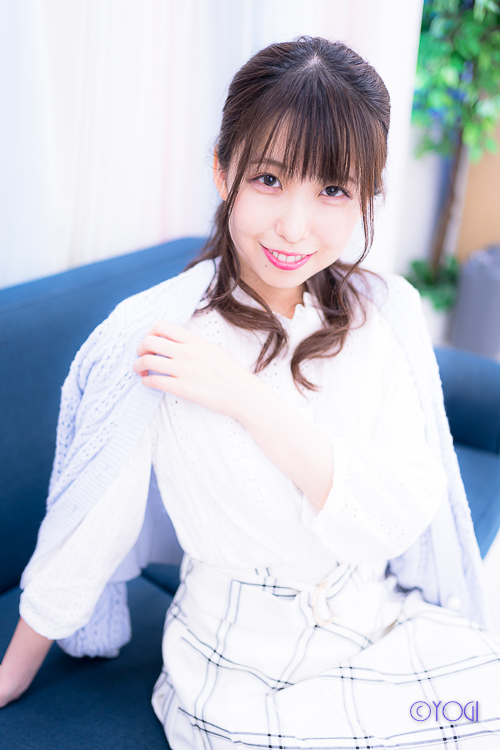 國井紫苑 私服ポートレート