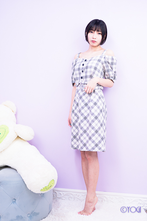 彼方玲,私服ポートレート