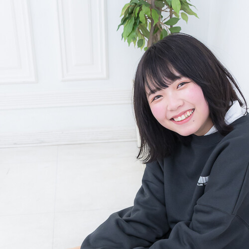 久遠璃羽 私服ポートレート
