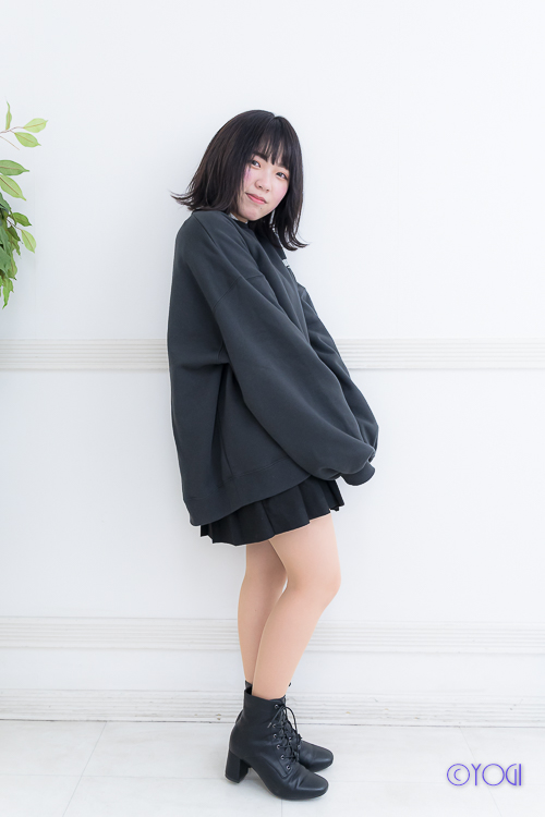 久遠璃羽 私服ポートレート
