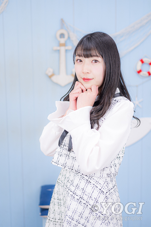篠崎める 私服ポートレート