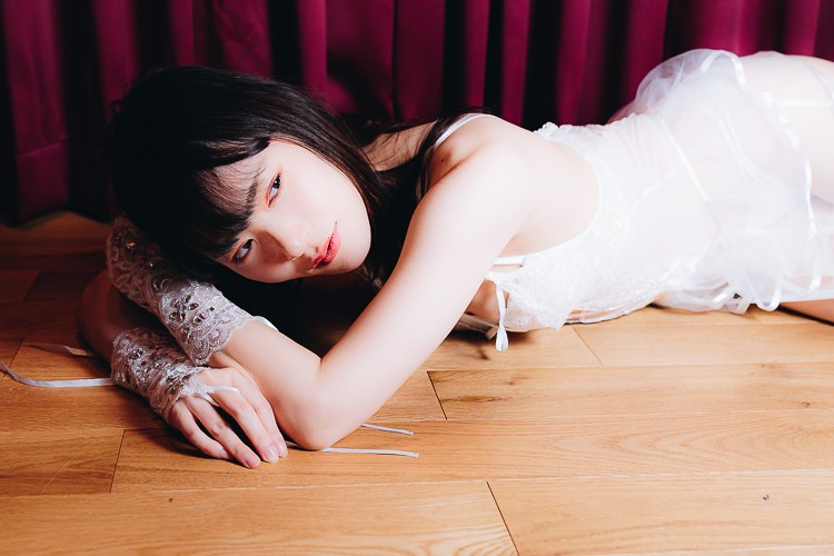 森野ヨル ランジェリーポートレート