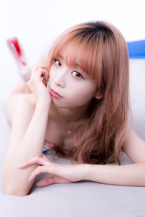 酒井穂乃香 水着ポートレート