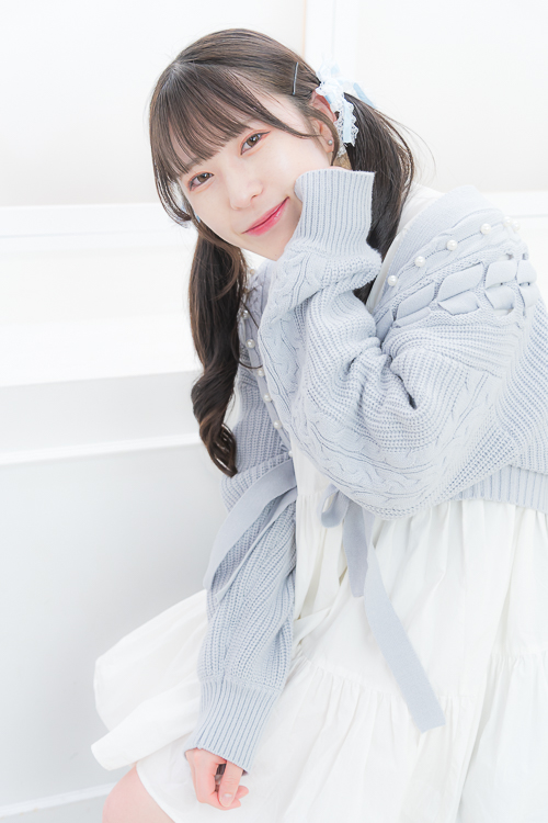 月城菜花 私服ポートレート