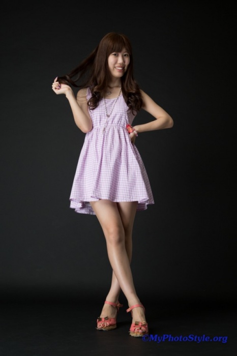 片瀬成美私服ポートレート